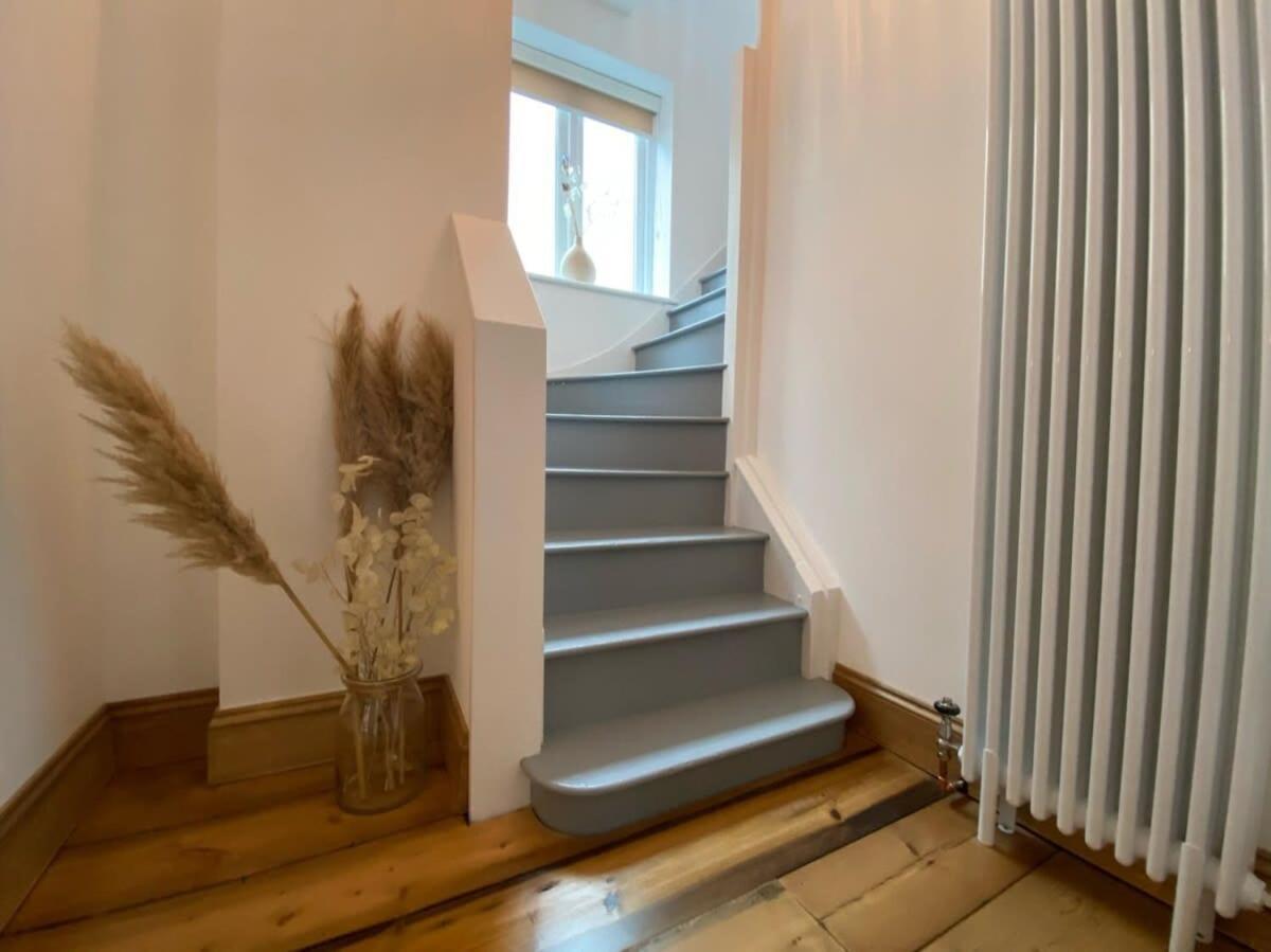 Apartment Spacious Lanes With Roof Terrace
